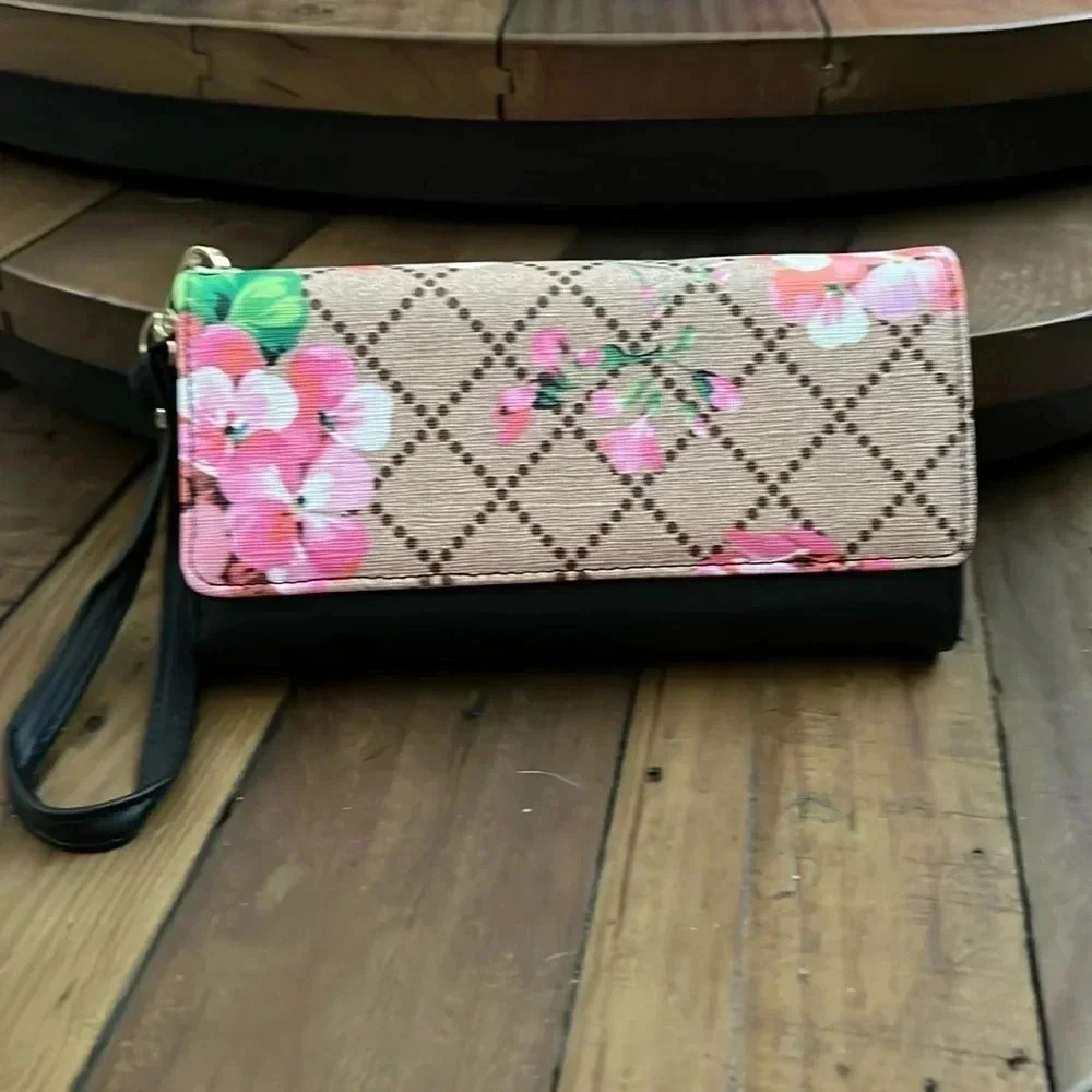 AR New York Floral Print Wallet Wristlet - Black